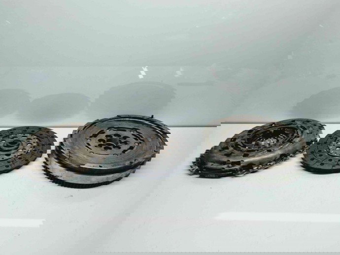 Kit ambreiaj volanta masa dubla MAZDA 3 Fastback [Fabr 2003-2009] SH01-16610 2.2 Skyactiv 110KW / 150CP