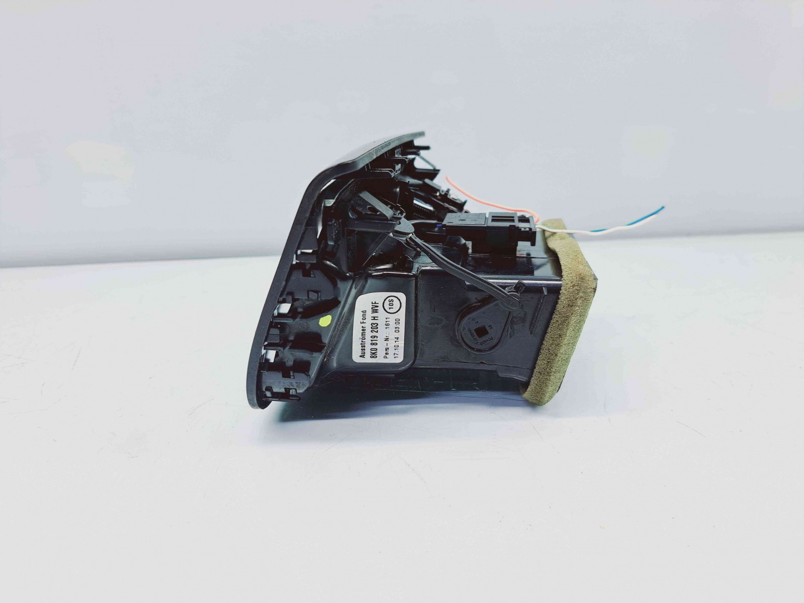 Grila aerisire spate Audi A4 (8K2, B8.5) Facelift [Fabr 2008-2015] 8K0819203 - imagine 2