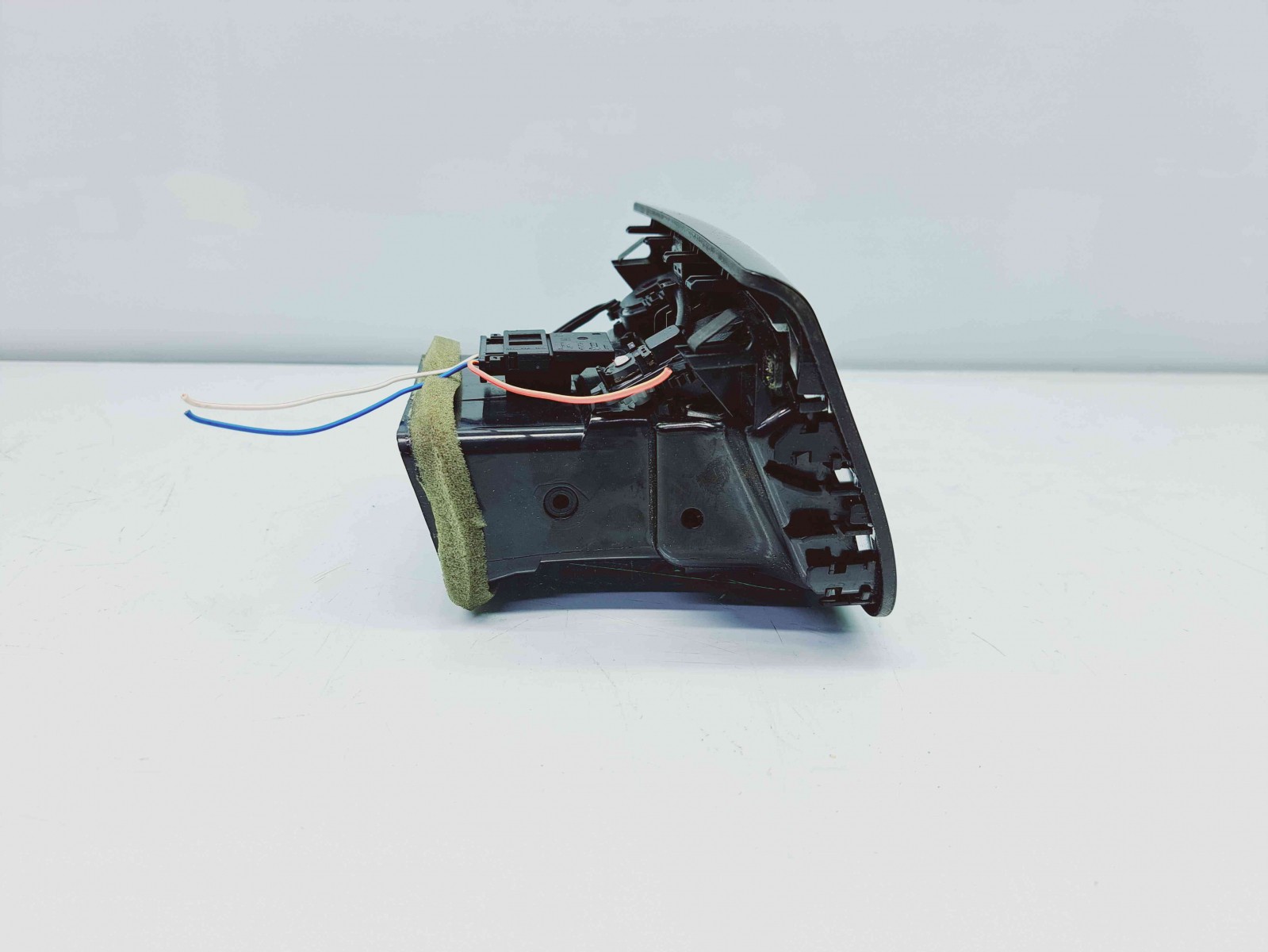 Grila aerisire spate Audi A4 (8K2, B8.5) Facelift [Fabr 2008-2015] 8K0819203 - imagine 4