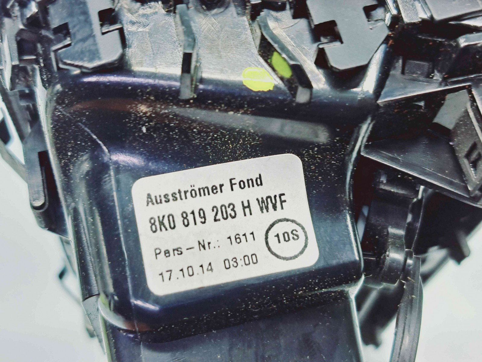 Grila aerisire spate Audi A4 (8K2, B8.5) Facelift [Fabr 2008-2015] 8K0819203 - imagine 5