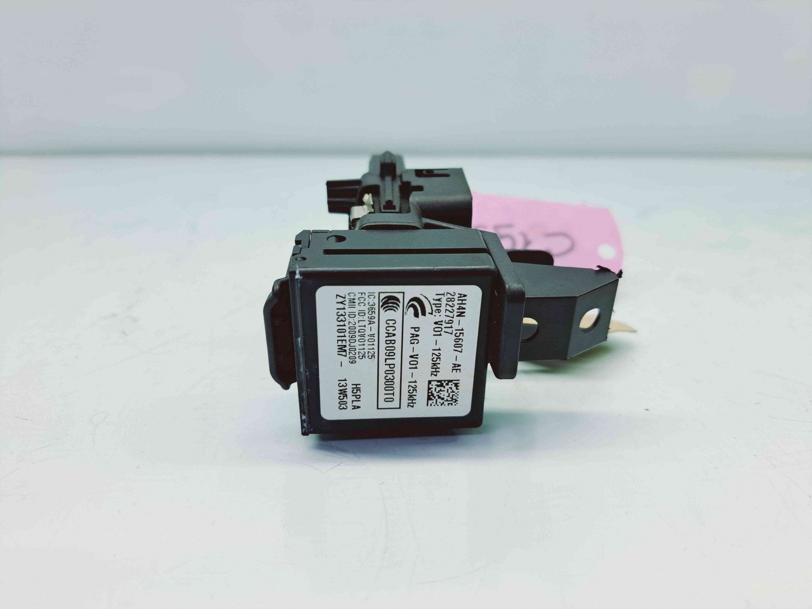 Contact cu cheie Volvo V40 Rdesign [Fabr 2013-2019] AH4N-15607-AE 1.6 D4162T 84KW / 115CP 1.6 D4162T84KW / 115CP - imagine 3