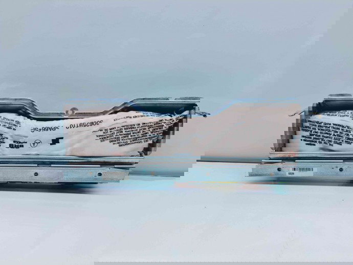  Airbag genunchi Mercedes Clasa E (W207) Coupe AMG [Fabr 2009-2012] 2048602002