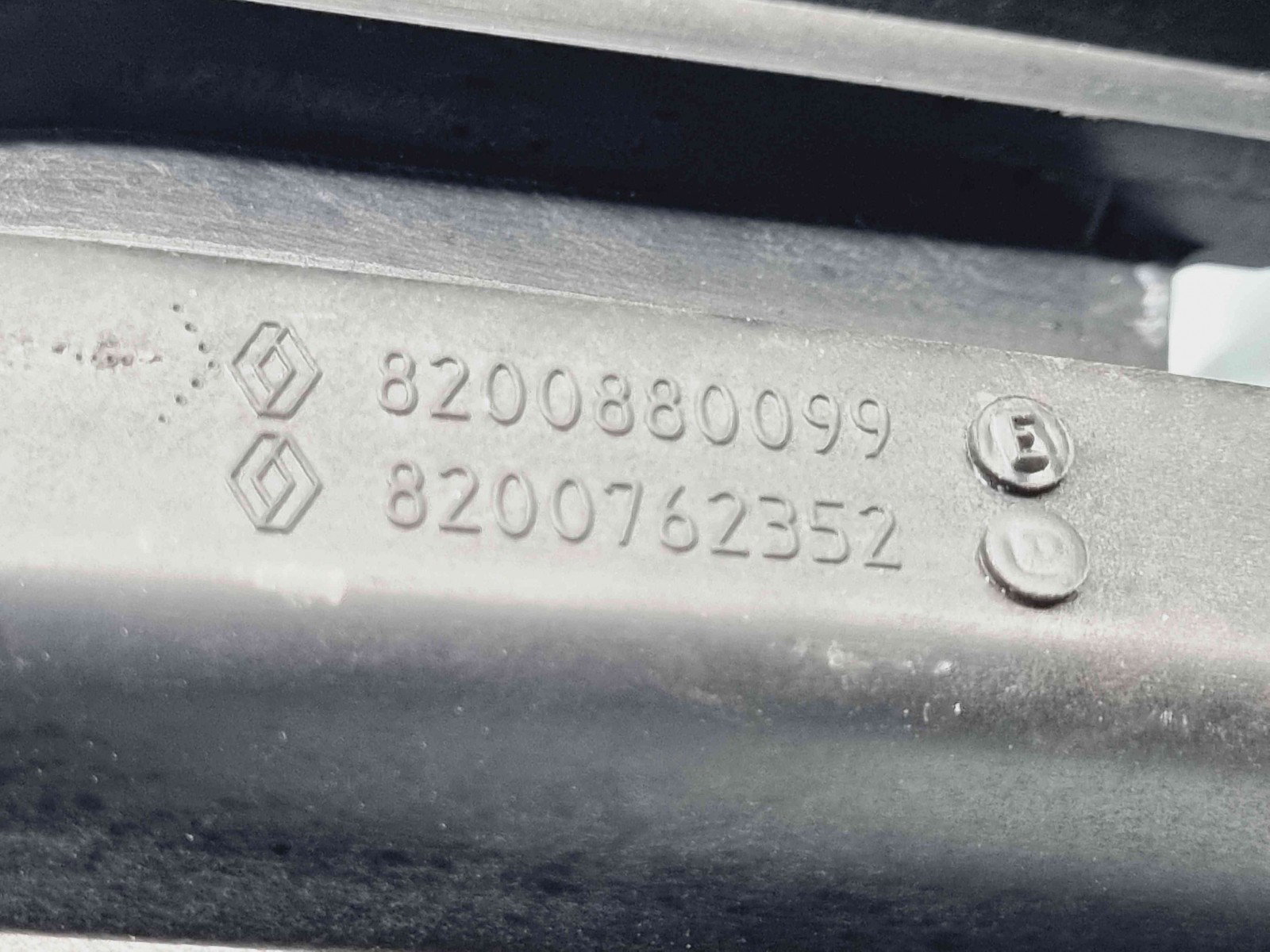 Galerie admisie Renault Clio 4 (B98) Hatchback [Fabr 2012-2020] 8200880099 / 8200762352 1.2 Benz D4F740 1.2 Benz D4F740 66KW / 90CP - imagine 4