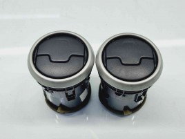  Grila aerisire centrala Nissan Qashqai Facelift (2) [Fabr 2009-2013] 68766JD10A