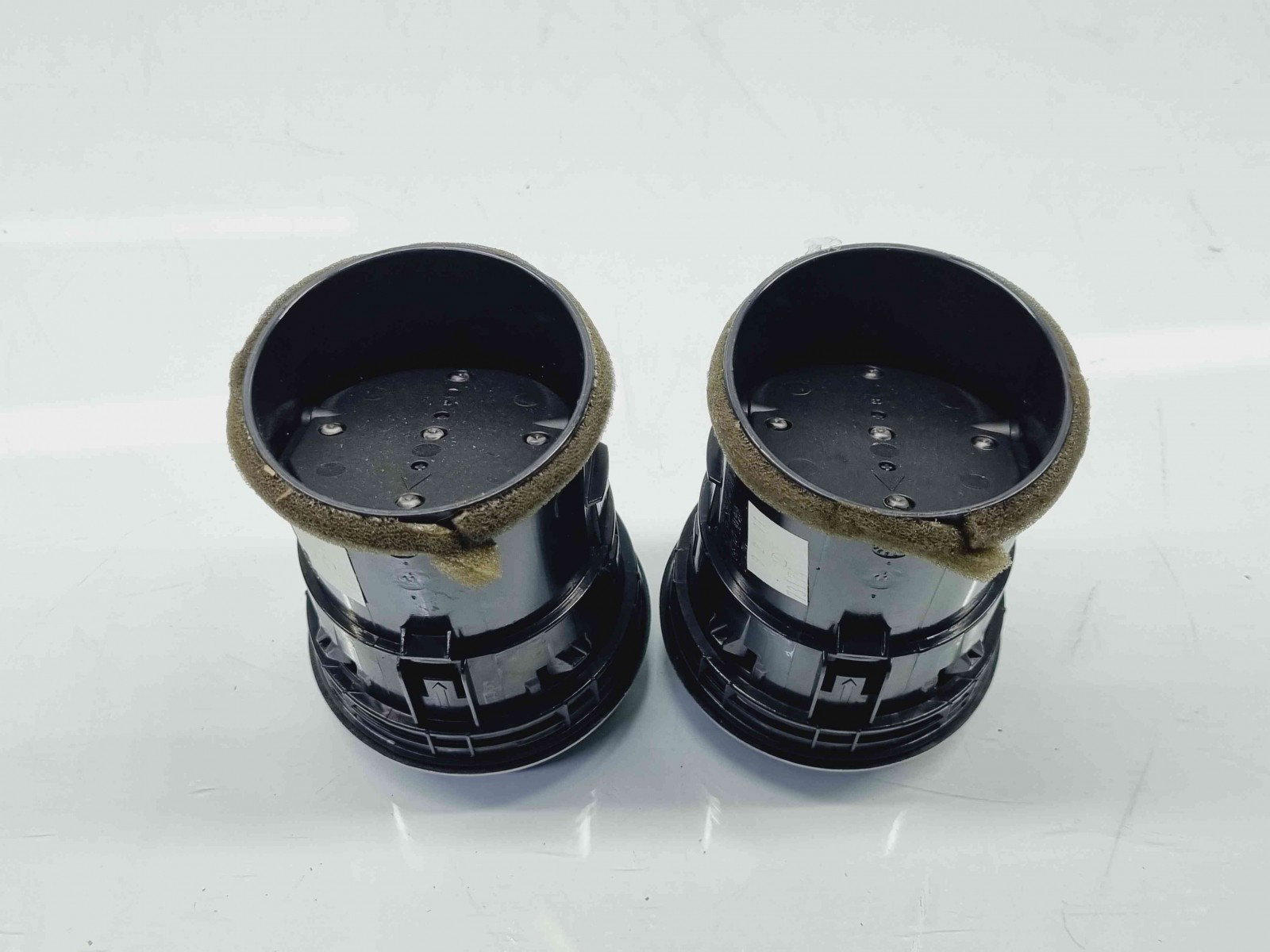 Grila aerisire centrala Nissan Qashqai Facelift (2) [Fabr 2009-2013] 68766JD10A - imagine 3