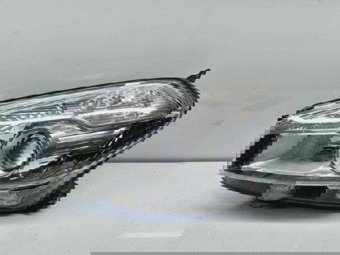  Far stanga Nissan Qashqai Facelift (2) [Fabr 2009-2013] 26060BR03A