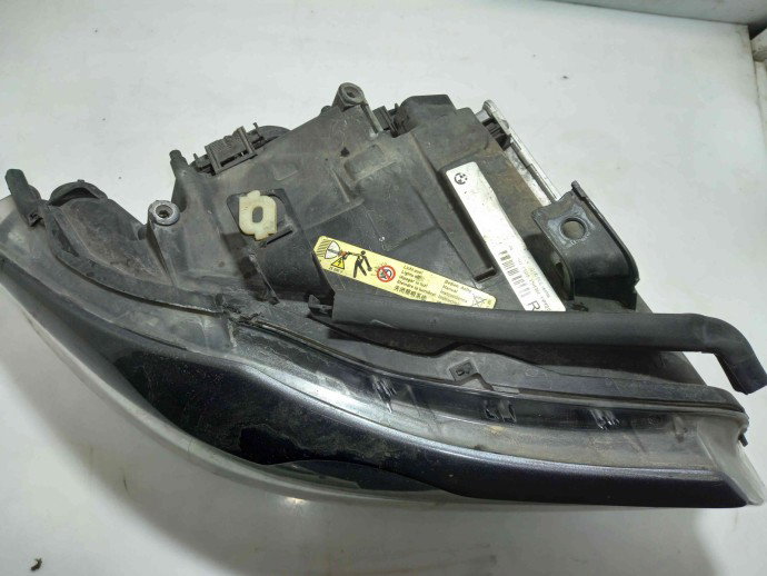 Far dreapta BMW 320 E90 OEM 2005-2011