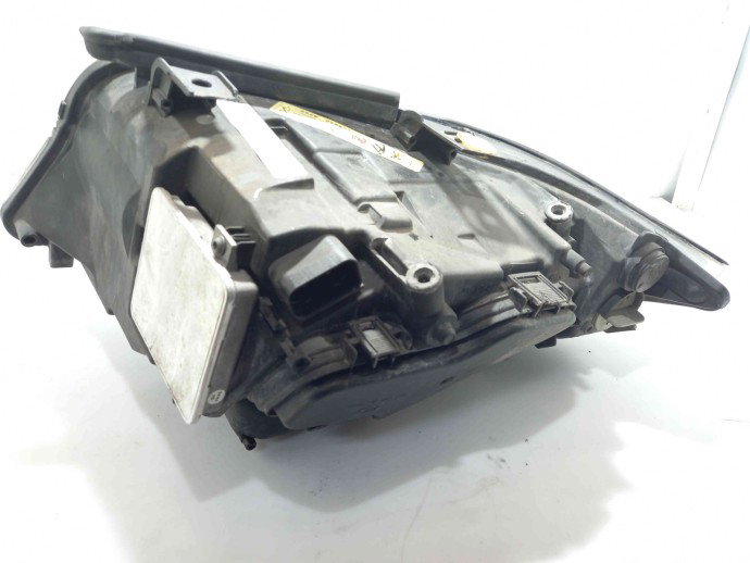 Far dreapta BMW 320 E90 OEM 2005-2011