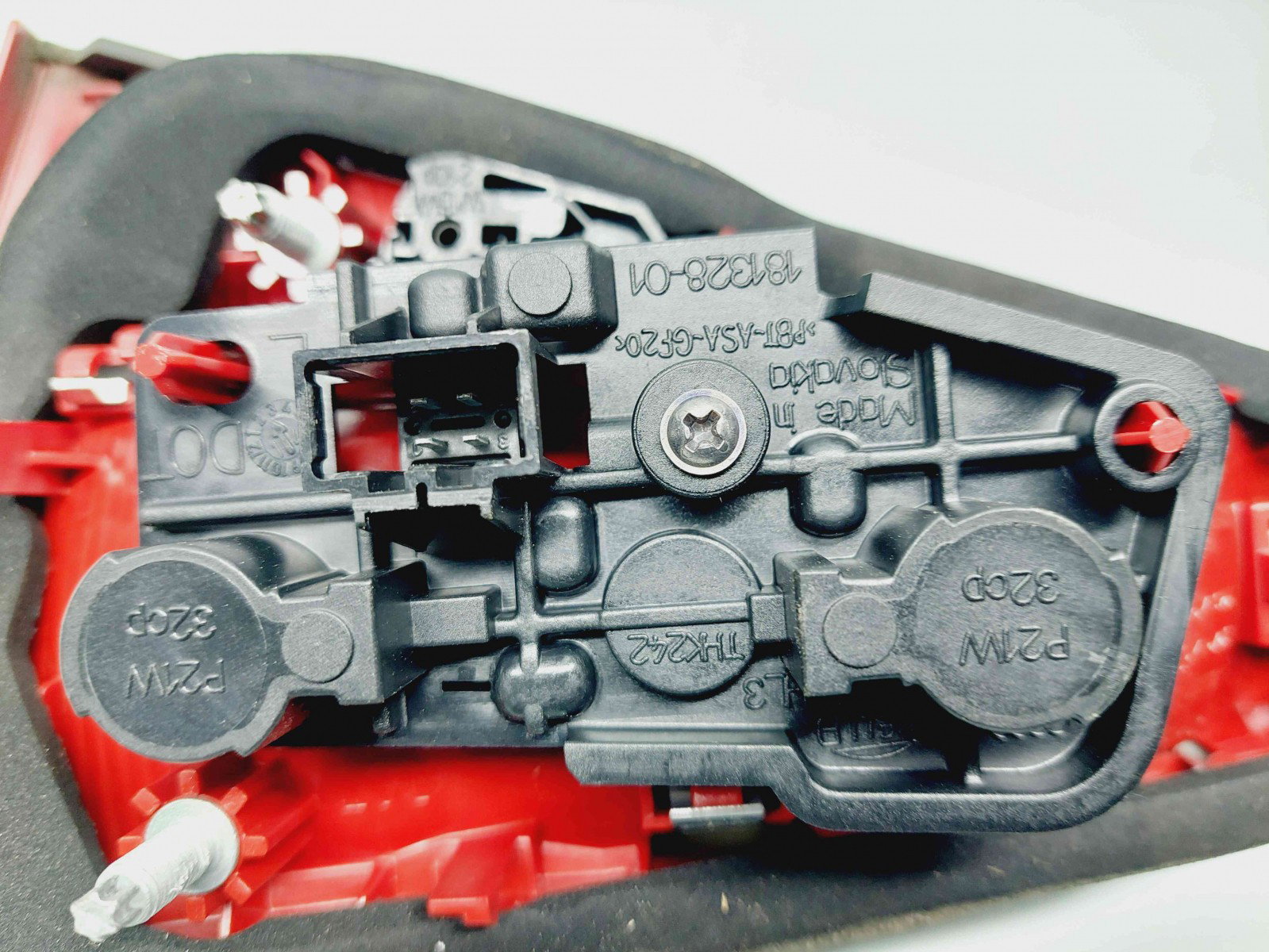 Stop haion stanga Audi A4 (8K2, B8.5) Facelift [Fabr 2008-2015] 8K5945093AA - imagine 5