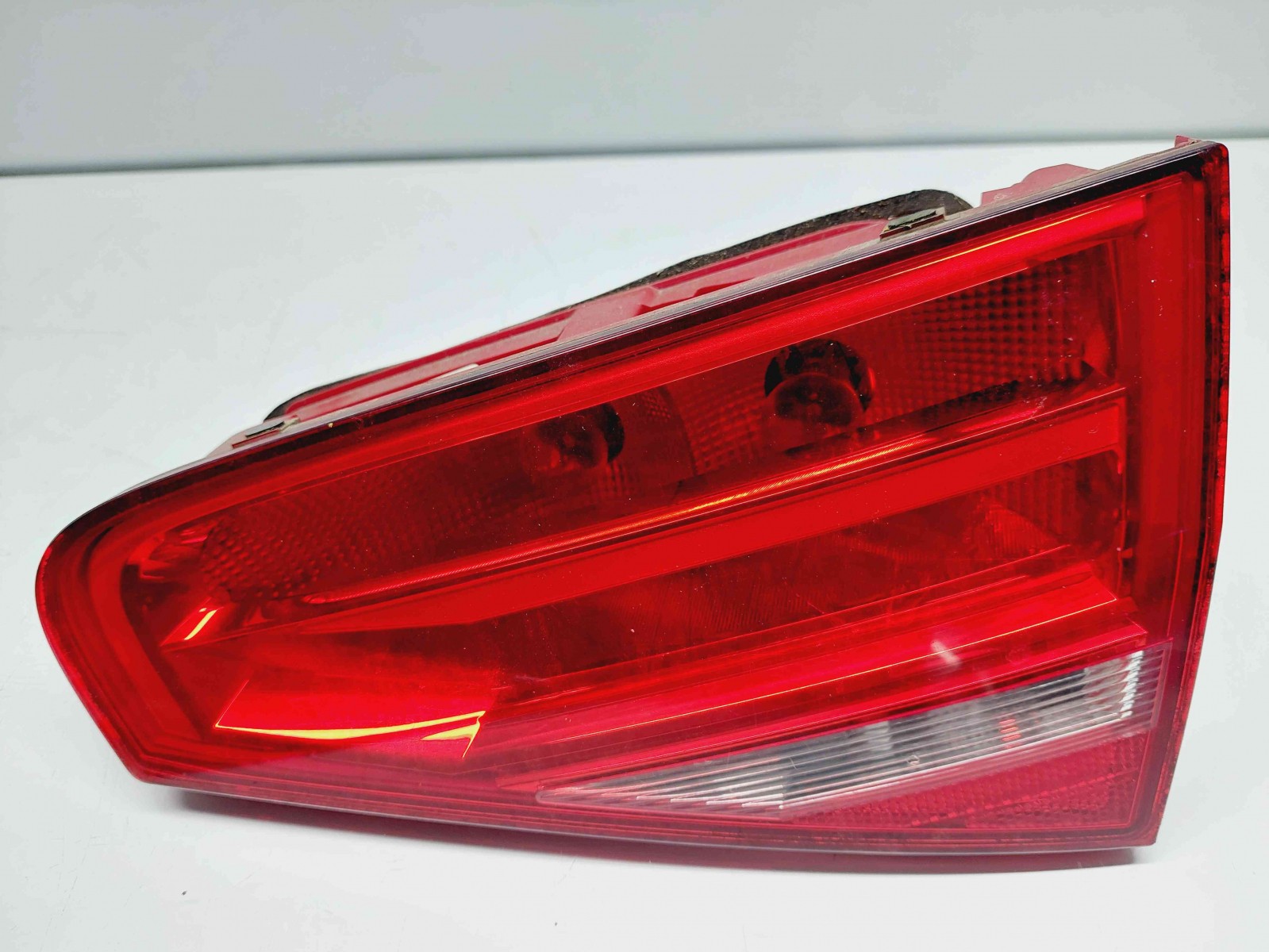 Stop haion dreapta Audi A4 (8K2, B8.5) Facelift [Fabr 2008-2015] 8K5945094AA - imagine 1