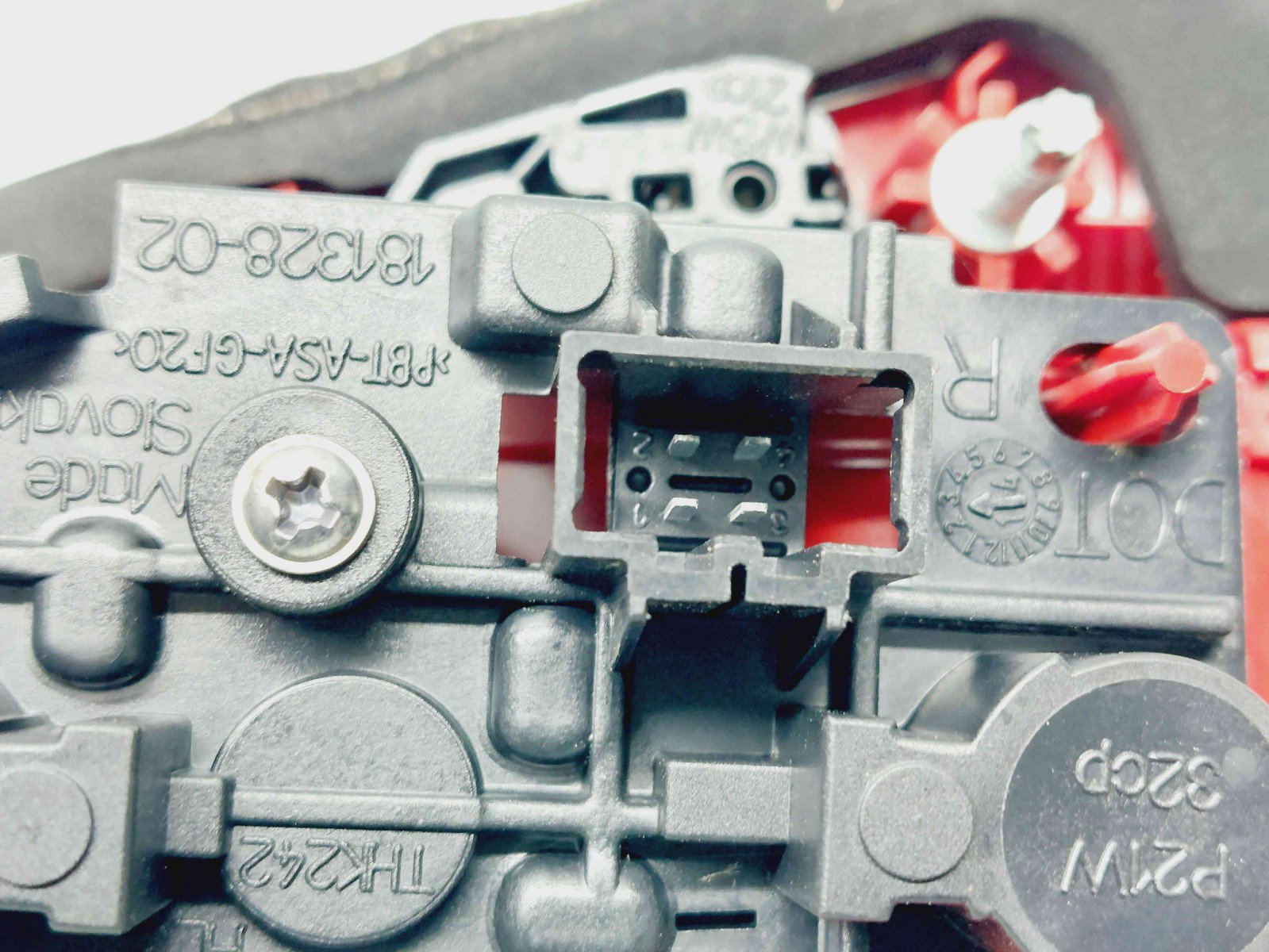 Stop haion dreapta Audi A4 (8K2, B8.5) Facelift [Fabr 2008-2015] 8K5945094AA - imagine 5