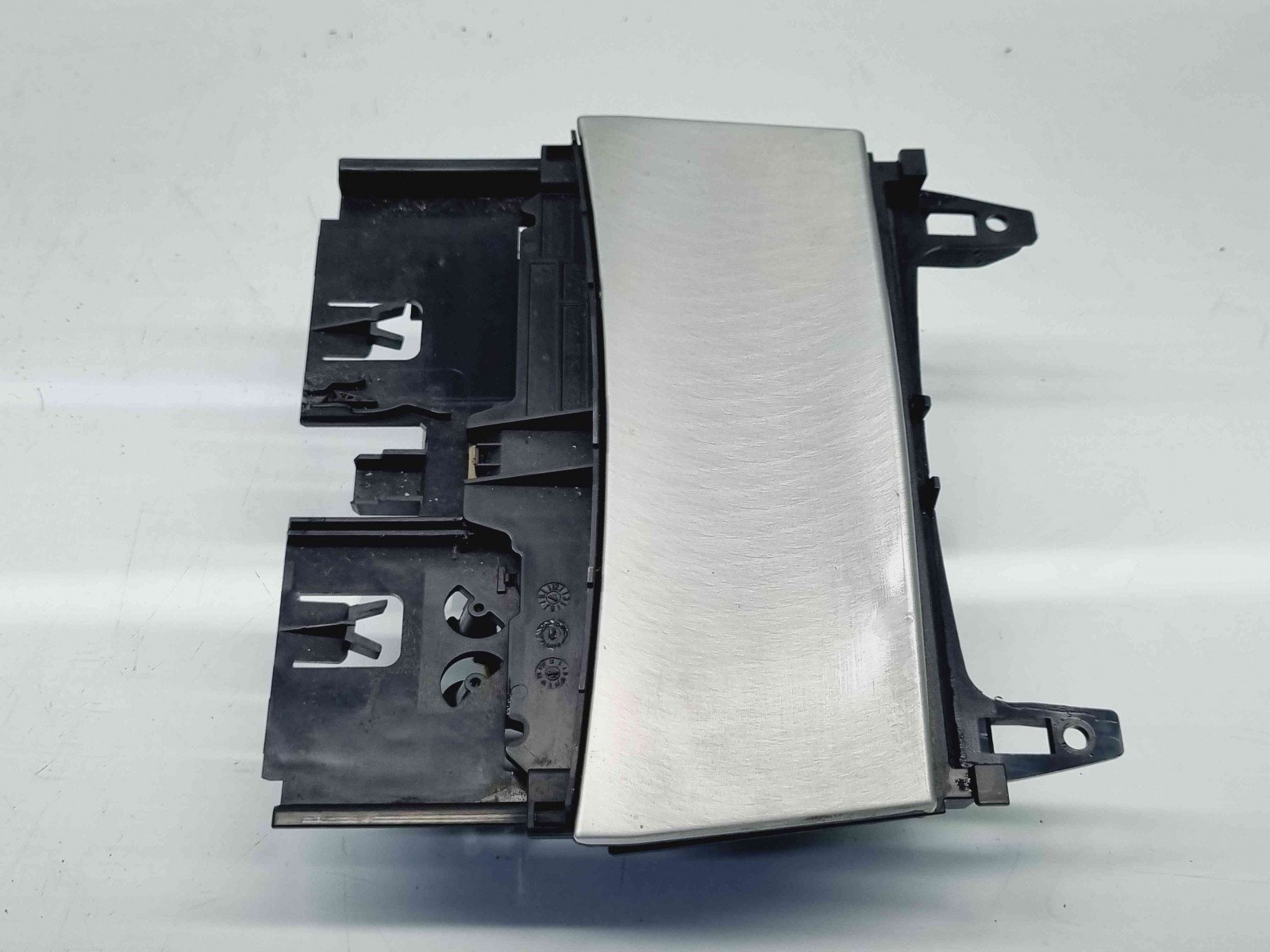 Scrumiera Mercedes Clasa E (W207) Coupe AMG [Fabr 2009-2012] A2046800179 - imagine 1