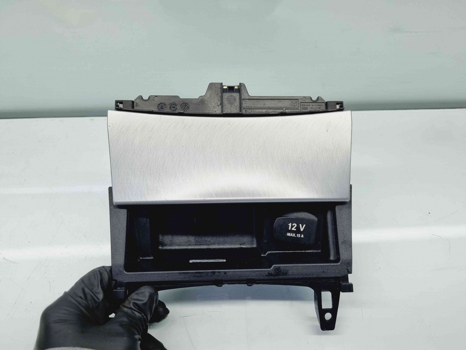 Scrumiera Mercedes Clasa E (W207) Coupe AMG [Fabr 2009-2012] A2046800179 - imagine 3