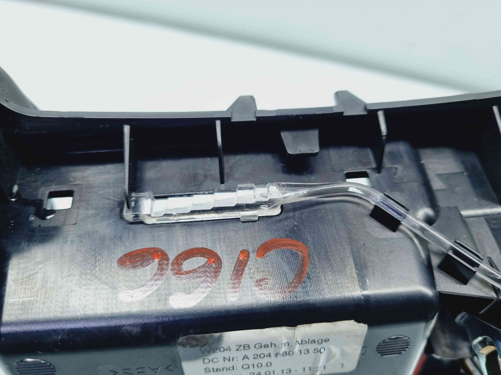 Scrumiera Mercedes Clasa E (W207) Coupe AMG [Fabr 2009-2012] A2046800179 - imagine 4