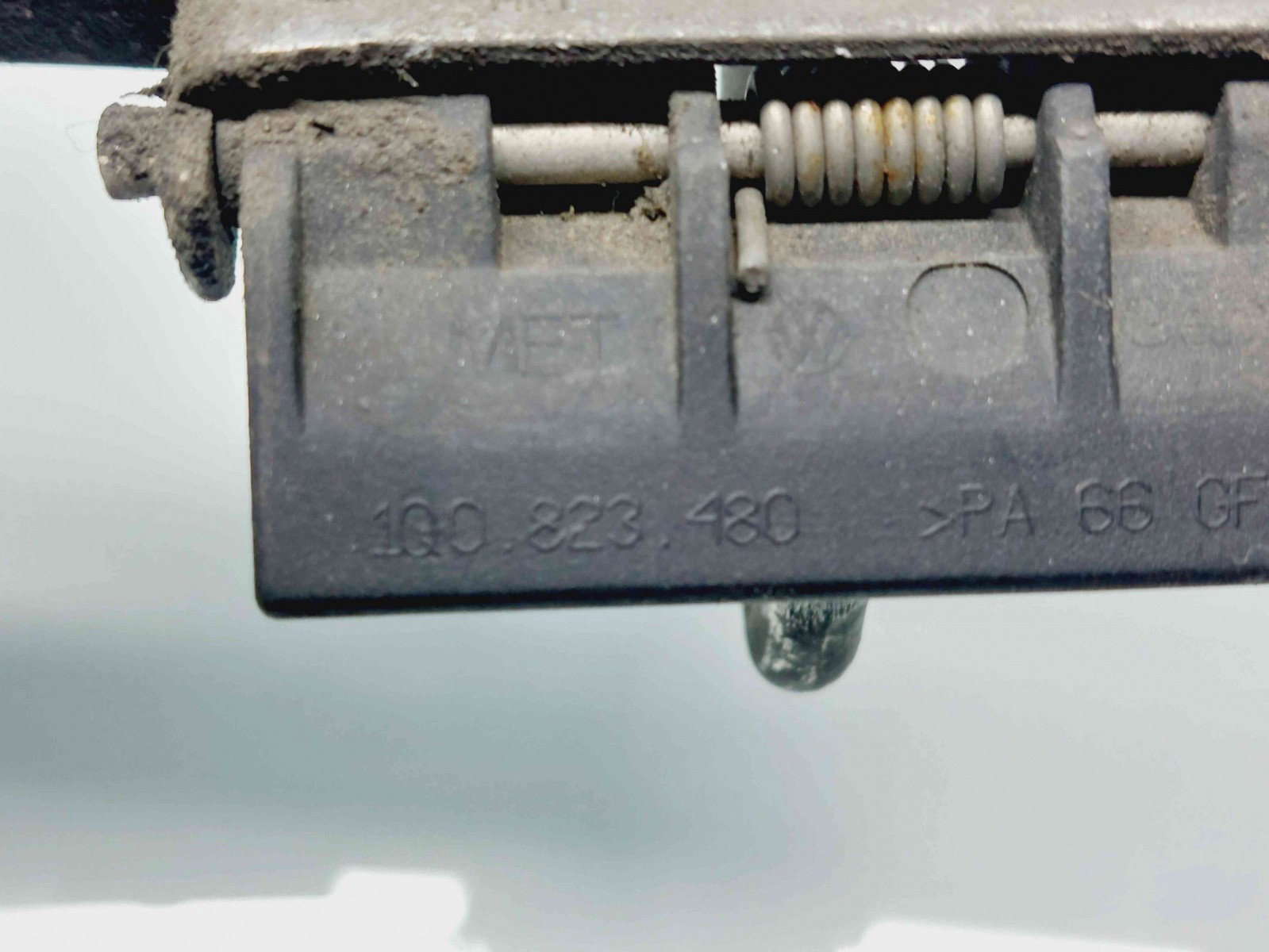 Maner deschidere capota Volkswagen Golf 6 (5K1) GTD [Fabr 2009-2013] 1Q0823480 - imagine 2