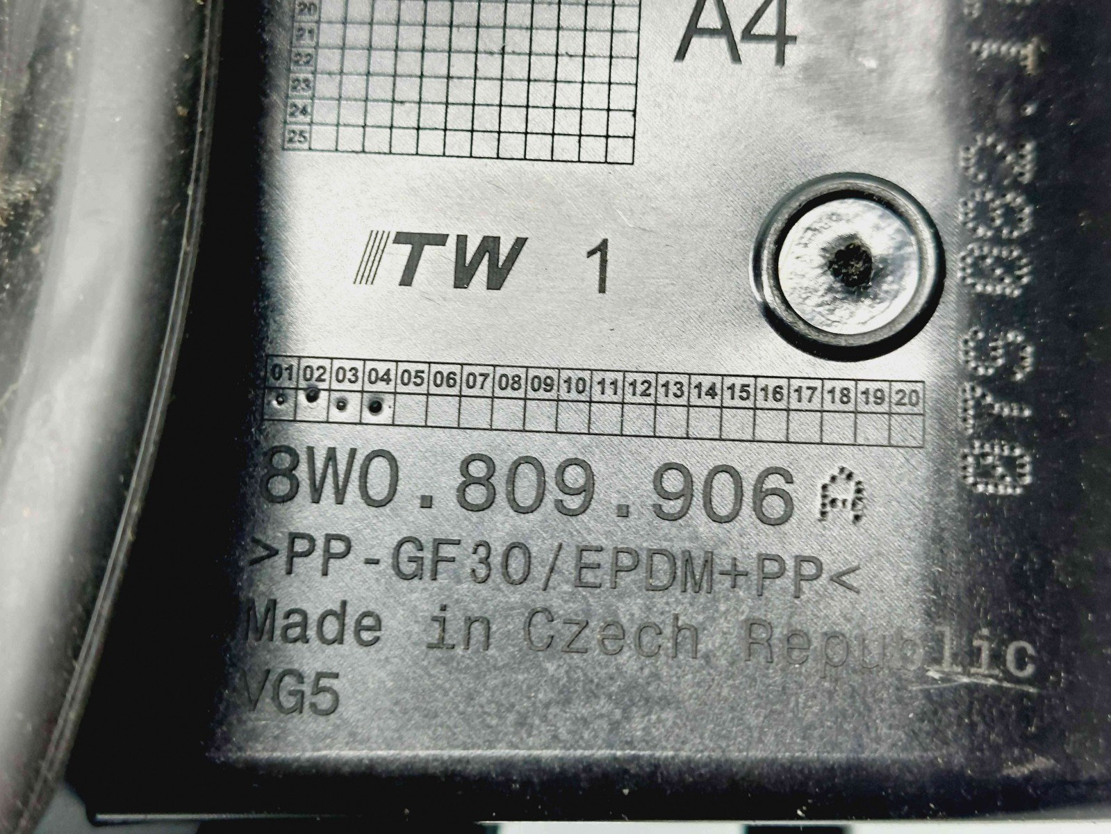 Capac rezervor Audi A4 (8W2, B9) [Fabr 2015-2023] 8W0809906A/L79B - imagine 2