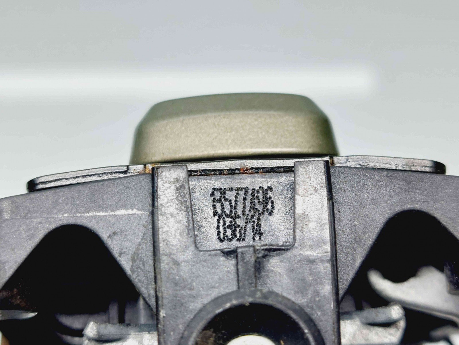 Maner usa stanga fata Opel Insignia A Facelift [Fabr 2008-2016] G6S/13577496 - imagine 2