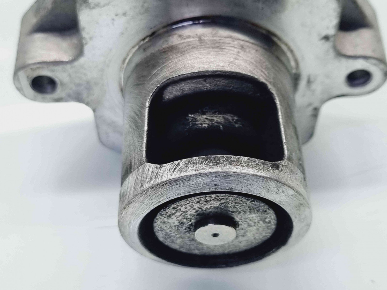 Supapa EGR Opel Astra J Coupe GTC [Fabr 2009-2015] 55566052 2.0 CDTI A20DTH 2.0 CDTI A20DTH 110KW / 150CP - imagine 3