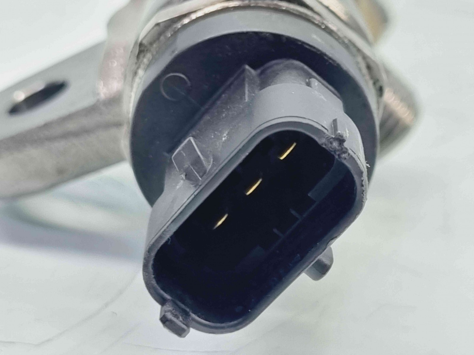 Rampa injectoare Opel Astra J Coupe GTC [Fabr 2009-2015] 55576177 n 0445214221 2.0 CDTI A20DTH 2.0 CDTI A20DTH 110KW / 150CP - imagine 4