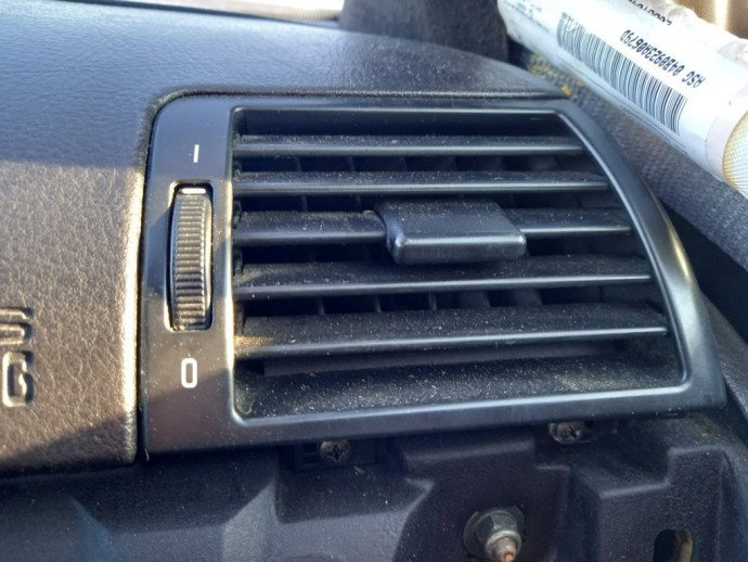 Grila aerisire dreapta  BMW 320D E46 2.0 OEM 1998-2005
