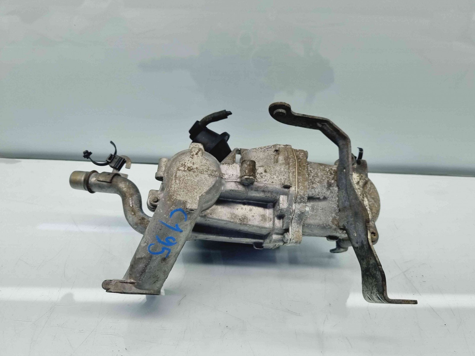 Racitor gaze Volvo V40 Rdesign [Fabr 2013-2019] 50563903 1.6 D4162T 84KW / 115CP 1.6 D4162T 84KW / 115CP - imagine 1