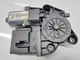 Motoras geam stanga spate Renault Scenic 3 (J95) Facelift [Fabr 2009-2015] 827310166R