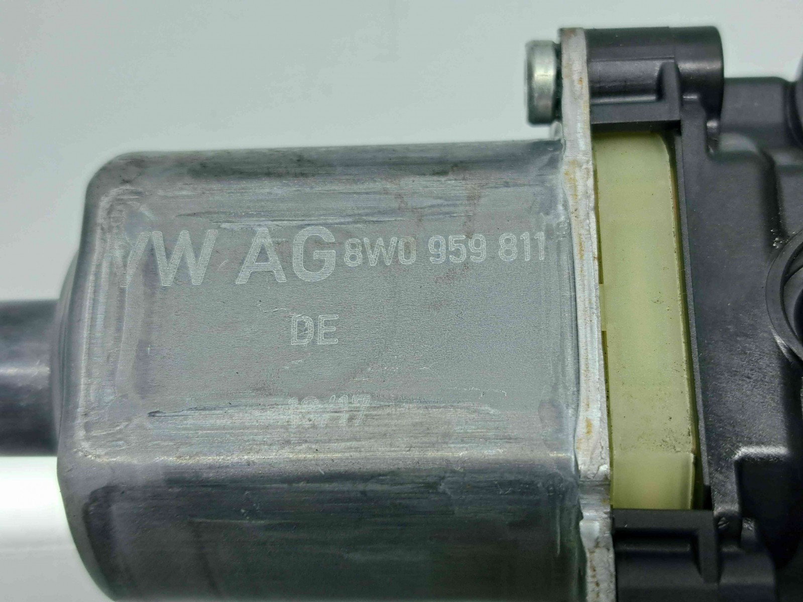 Motoras geam stanga spate Audi A4 (8W2, B9) [Fabr 2015-2023] 8W0959811 - imagine 2