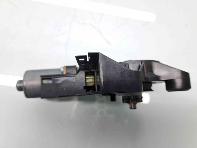 Motoras geam stanga fata Renault Scenic 3 (J95) Facelift [Fabr 2009-2015] 807311805R