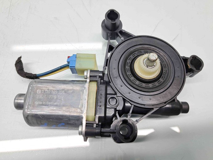 Motoras geam stanga fata Audi A4 (8W2, B9) [Fabr 2015-2023] 8W0959801