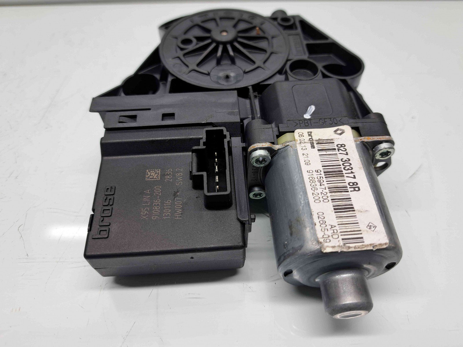 Motoras geam dreapta spate Renault Scenic 3 (J95) Facelift [Fabr 2009-2015] 827303178R - imagine 5