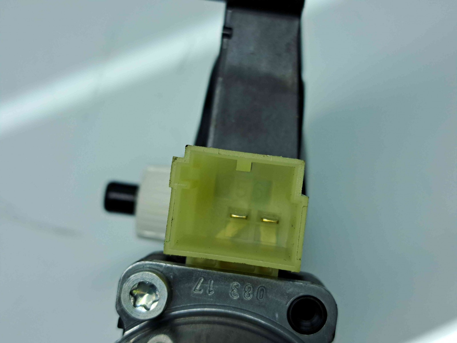 Motoras geam dreapta spate Audi A4 (8W2, B9) [Fabr 2015-2023] 8W0959812 - imagine 3