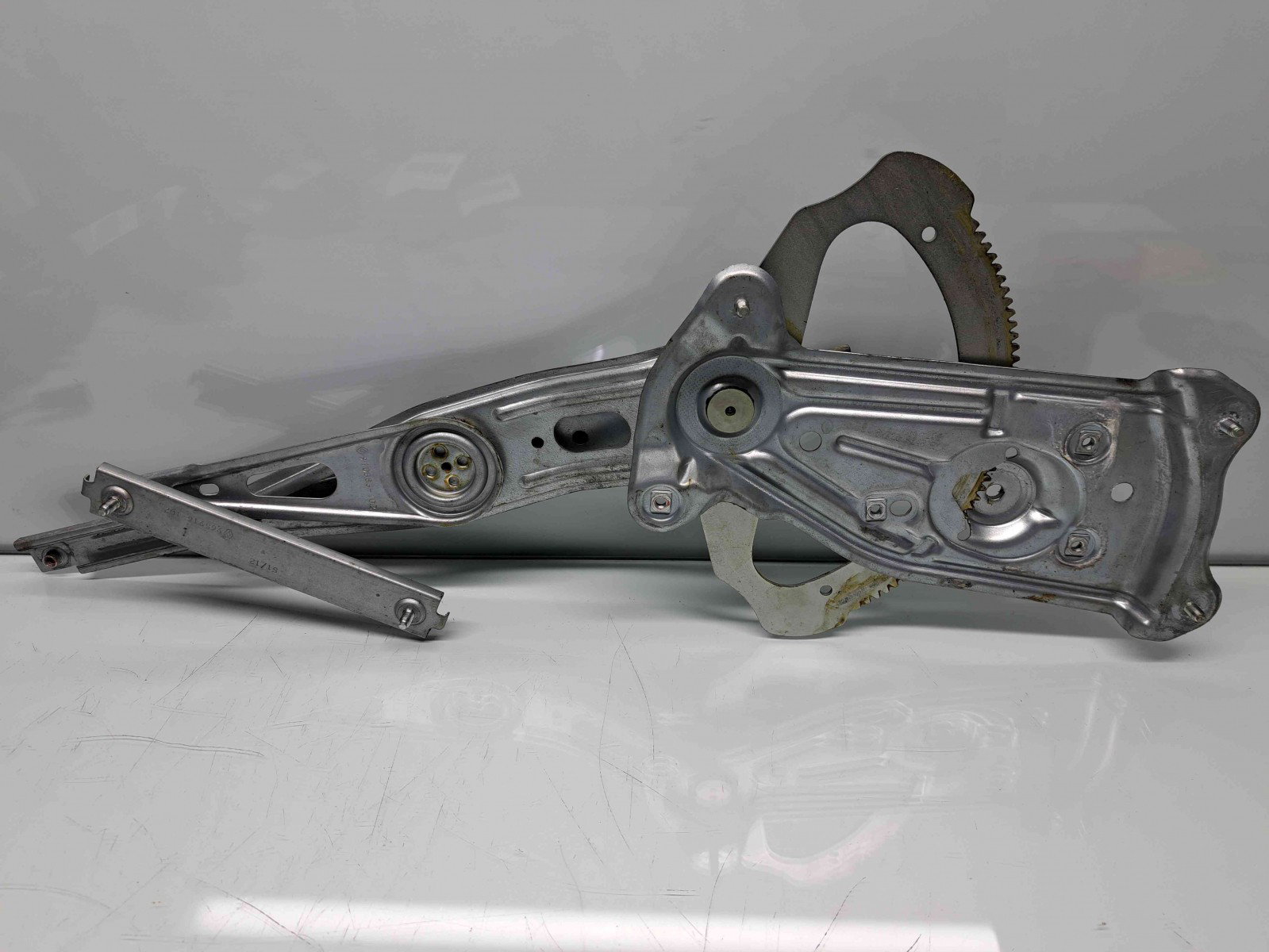 Macara electrica geam dreapta spate Renault Scenic 3 (J95) Facelift [Fabr 2009-2015] 827208148R - imagine 3