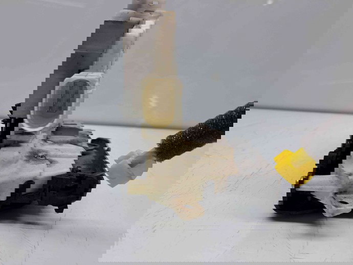 Broasca usa stanga spate Audi A4 (8W2, B9) [Fabr 2015-2023] 4G0839015F