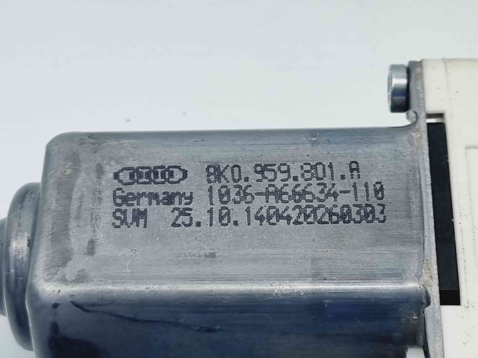 Motoras geam stanga fata Audi A4 (8K2, B8.5) Facelift [Fabr 2008-2015] 8K0959801A - imagine 4