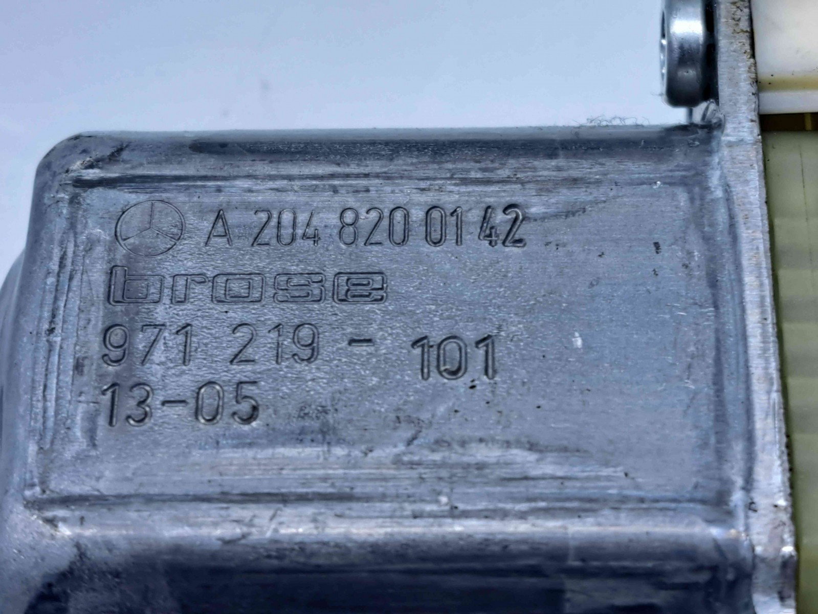 Motoras geam stanga fata Mercedes Clasa E (W212) Facelift AMG [Fabr 2009-2016] A2048200142 - imagine 2