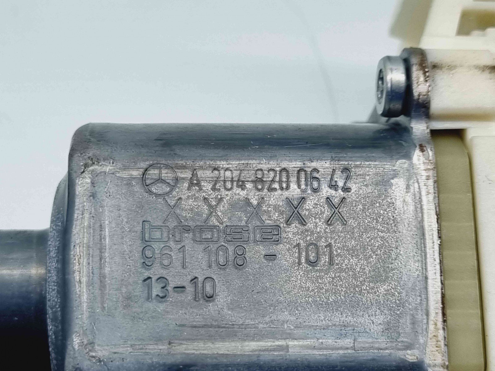 Motoras geam dreapta spate Mercedes Clasa E (W212) Facelift [Fabr 2009-2016] A2048200642 - imagine 4