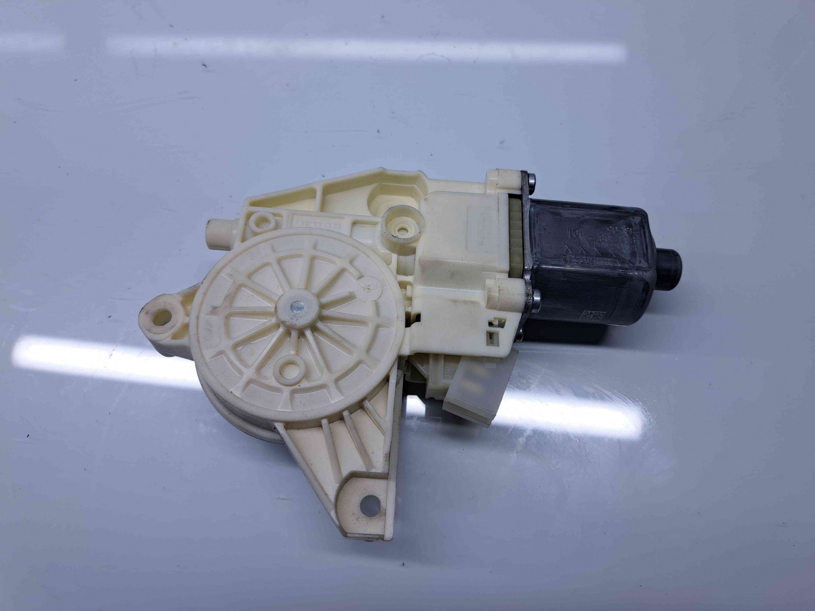 Motoras geam dreapta spate Mercedes Clasa E (W212) Facelift AMG [Fabr 2009-2016] A2048200642 - imagine 1