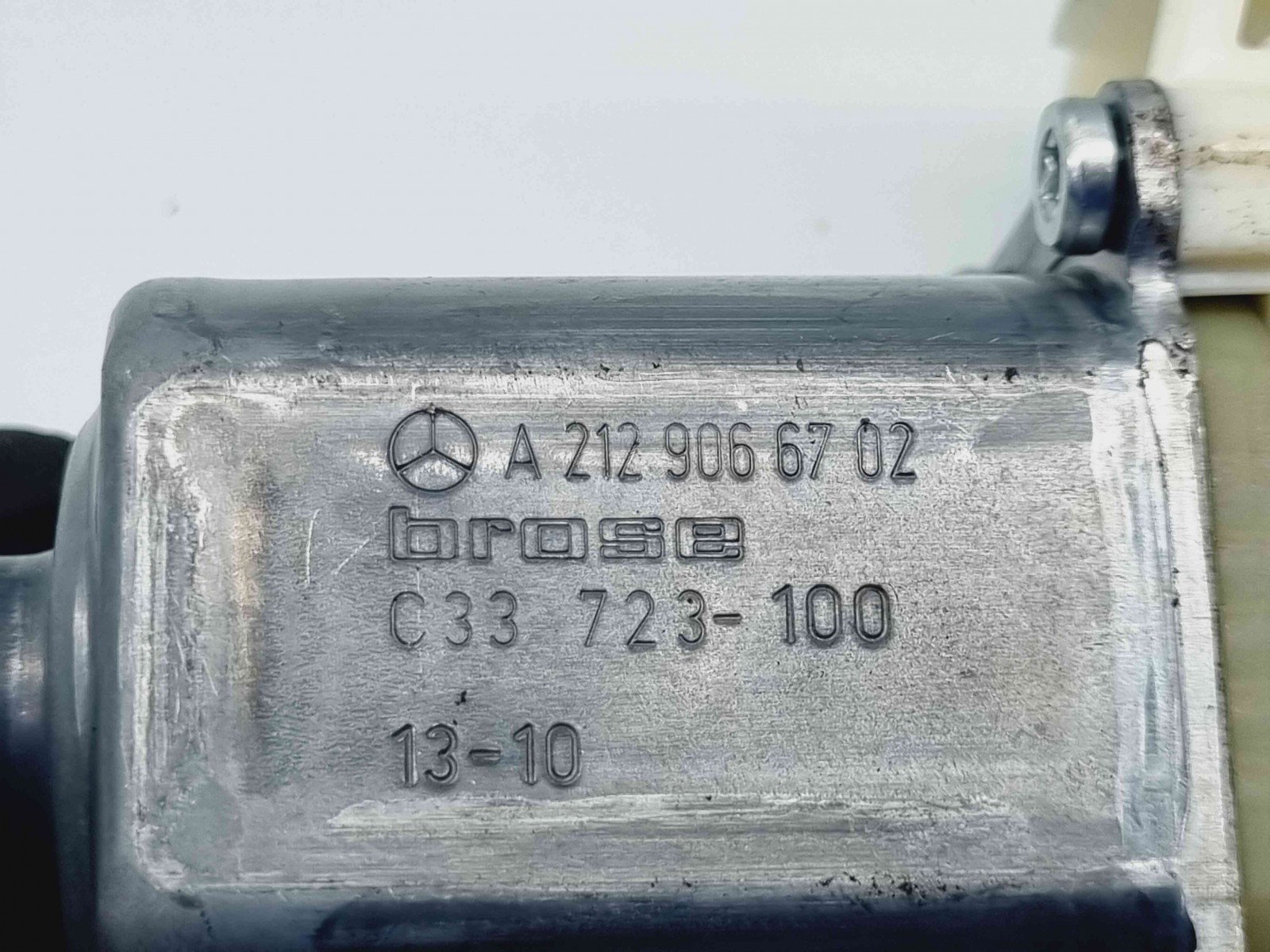 Motoras geam dreapta fata Mercedes Clasa E (W212) Facelift [Fabr 2009-2016] A2129066702 - imagine 4