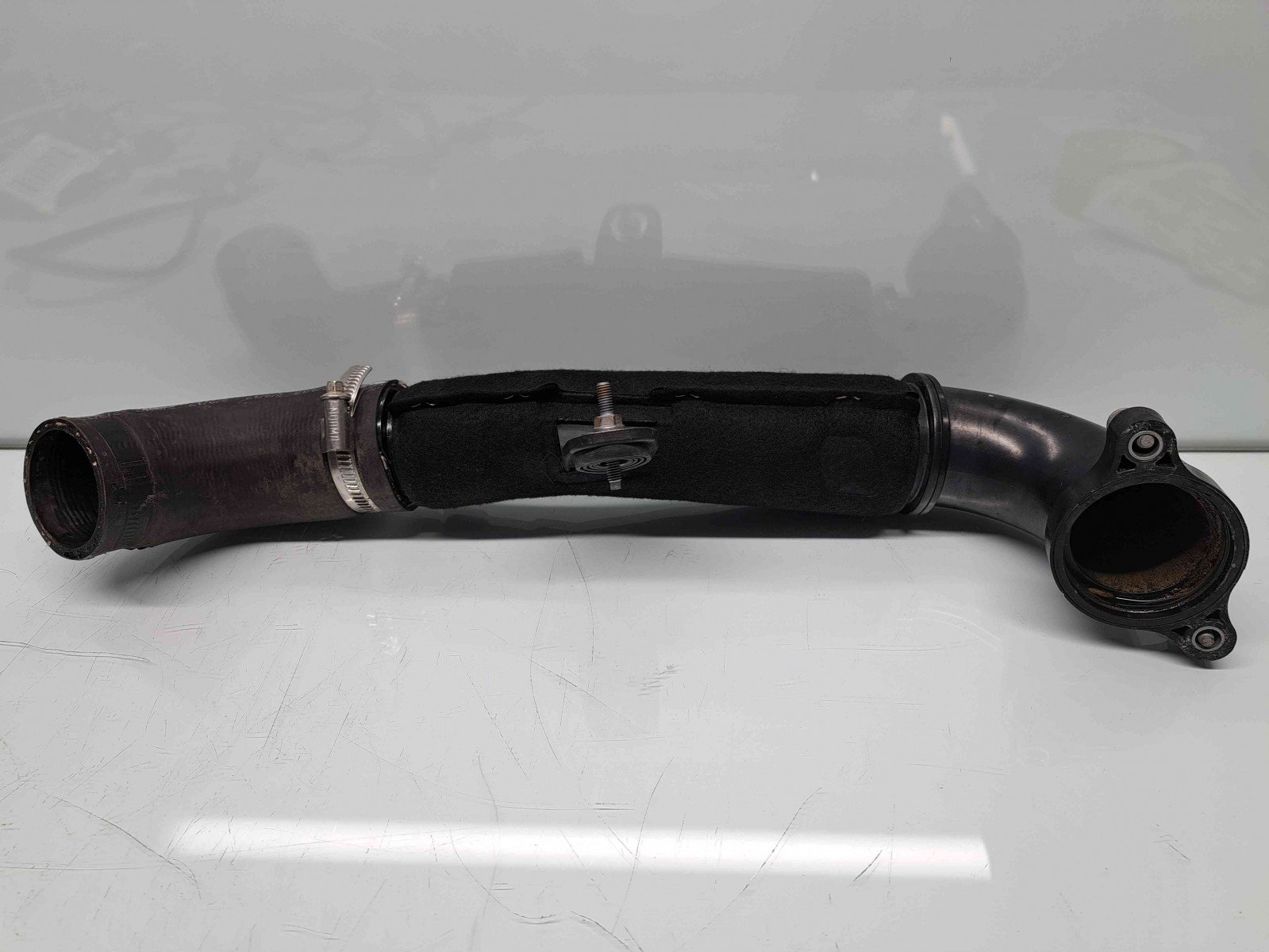 Tub intercooler Audi A4 (8W2, B9) [Fabr 2015-2023] 04L145762AG 2.0 TDI DETA 140KW / 190CP 2.0 TDI DETA 140KW / 190CP - imagine 1