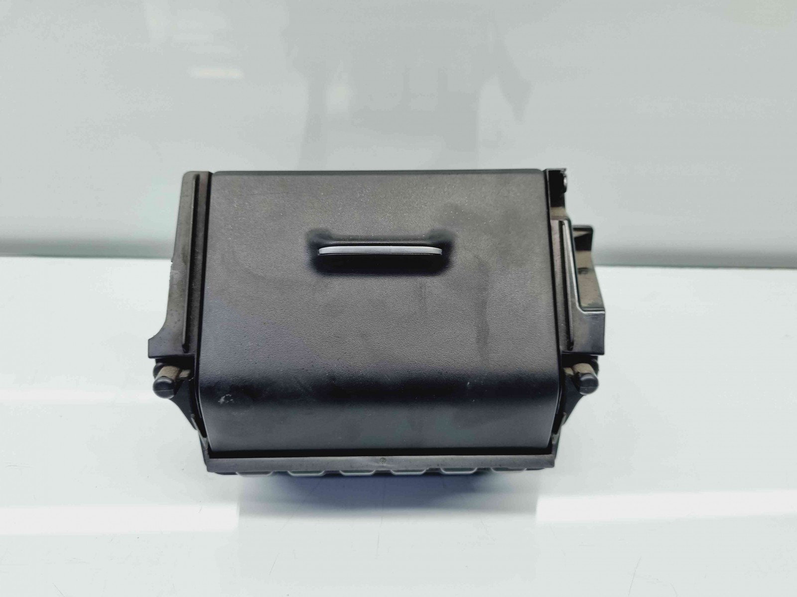 Scrumiera Toyota Corolla IX Sedan (ZRE1) [Fabr 2013-2019] OEM - imagine 1