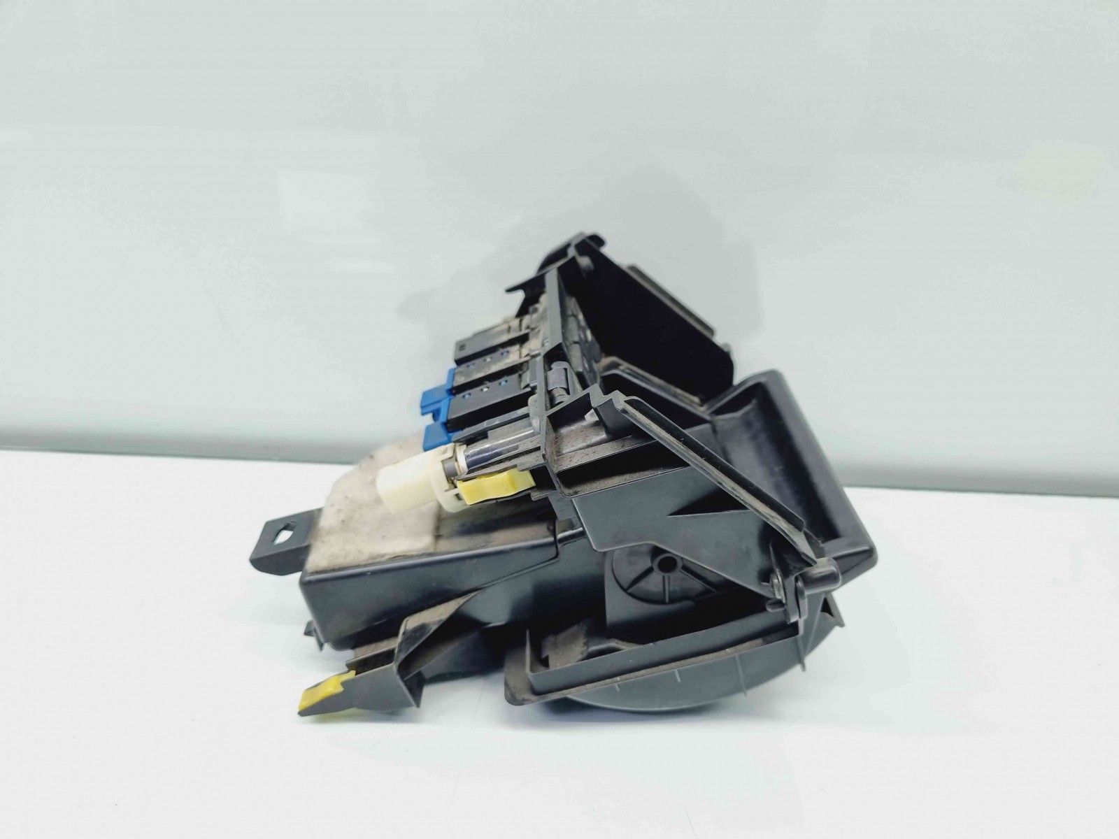 Scrumiera Toyota Corolla IX Sedan (ZRE1) [Fabr 2013-2019] OEM - imagine 3