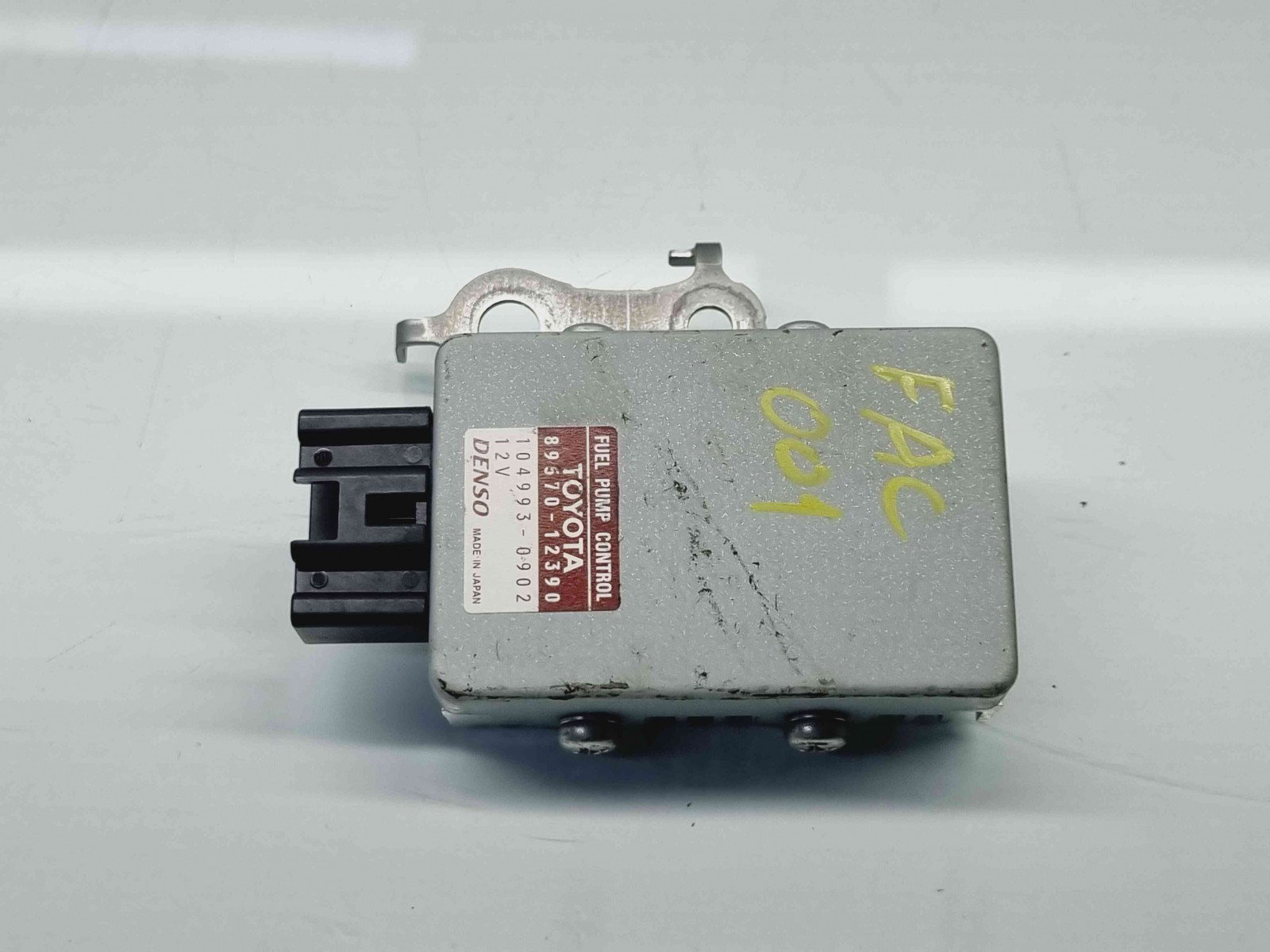 Modul confort Toyota Corolla IX Sedan (ZRE1) [Fabr 2013-2019] 89570-12390 - imagine 1