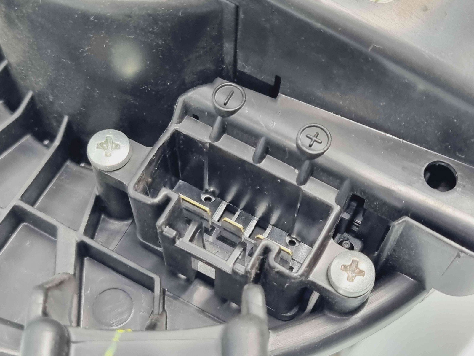 Aeroterma bord Toyota Corolla IX Sedan (ZRE1) [Fabr 2013-2019] AV272700-8105 - imagine 3