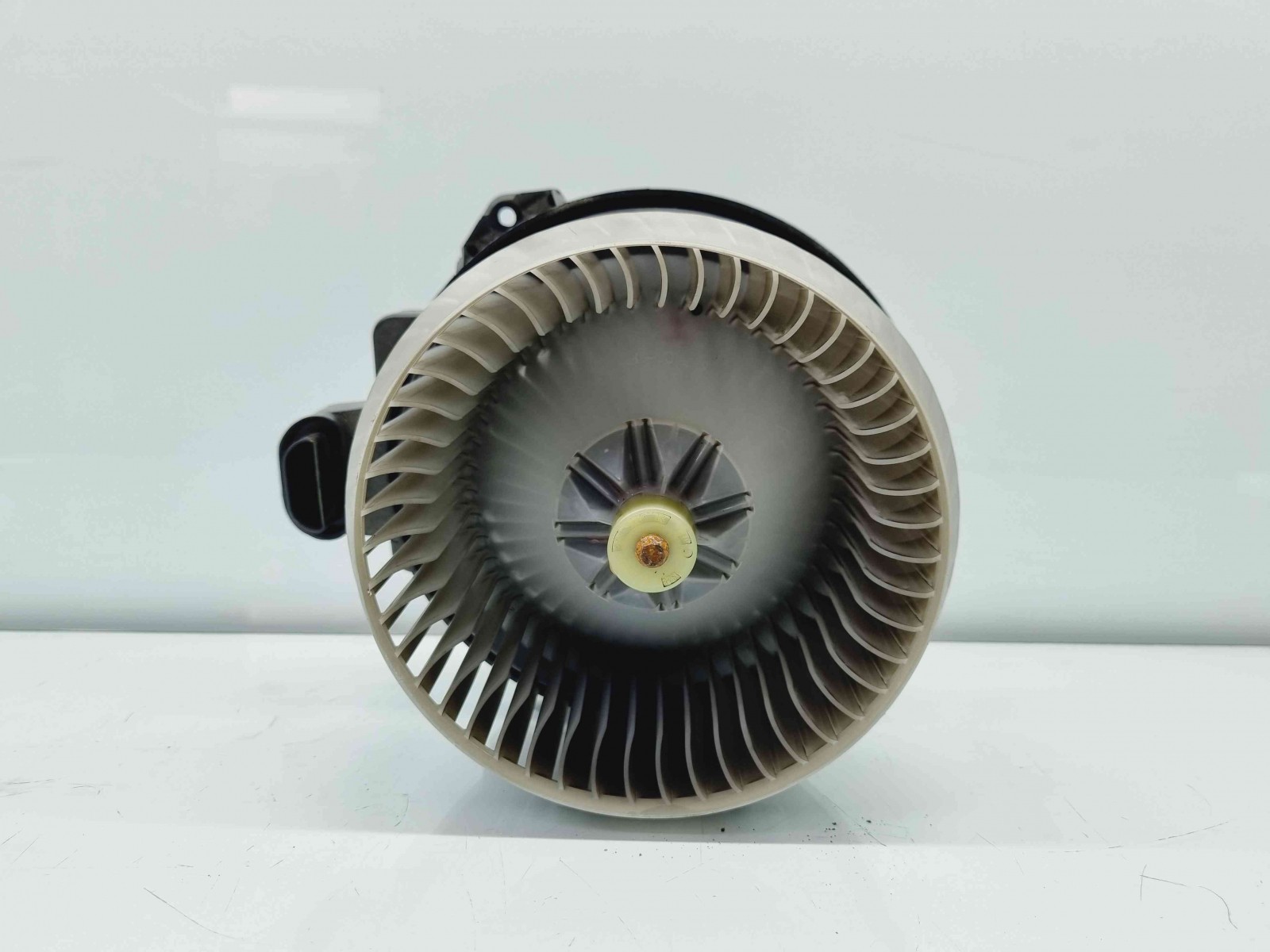 Aeroterma bord Toyota Corolla IX Sedan (ZRE1) [Fabr 2013-2019] AV272700-8105 - imagine 4