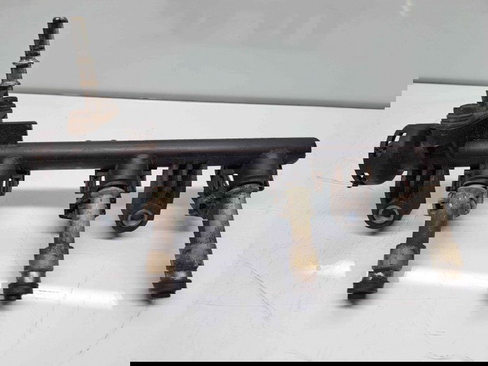 Rampa injectoare Toyota Aygo [Fabr 2005-2014] 23814 0Q010 A 1.0 Benz 1KRFE 50KW / 60CP 1.0 Benz 1KRFE 50KW / 60CP