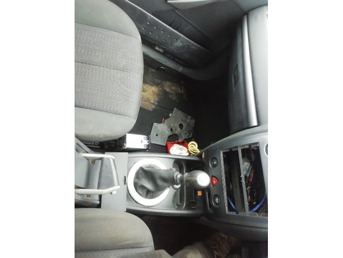 Consola centrala Renault Megane 2 1.9 CDTI OEM 2003-200
