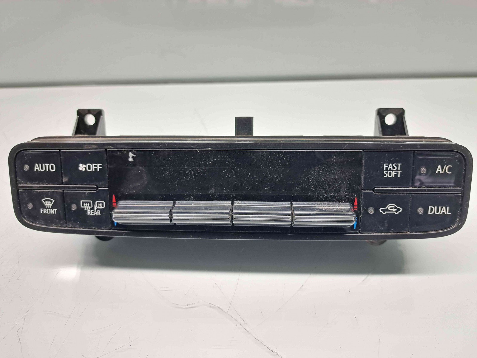 Panou comanda clima Toyota Corolla IX Sedan (ZRE1) [Fabr 2013-2019] 55900-02890 - imagine 1