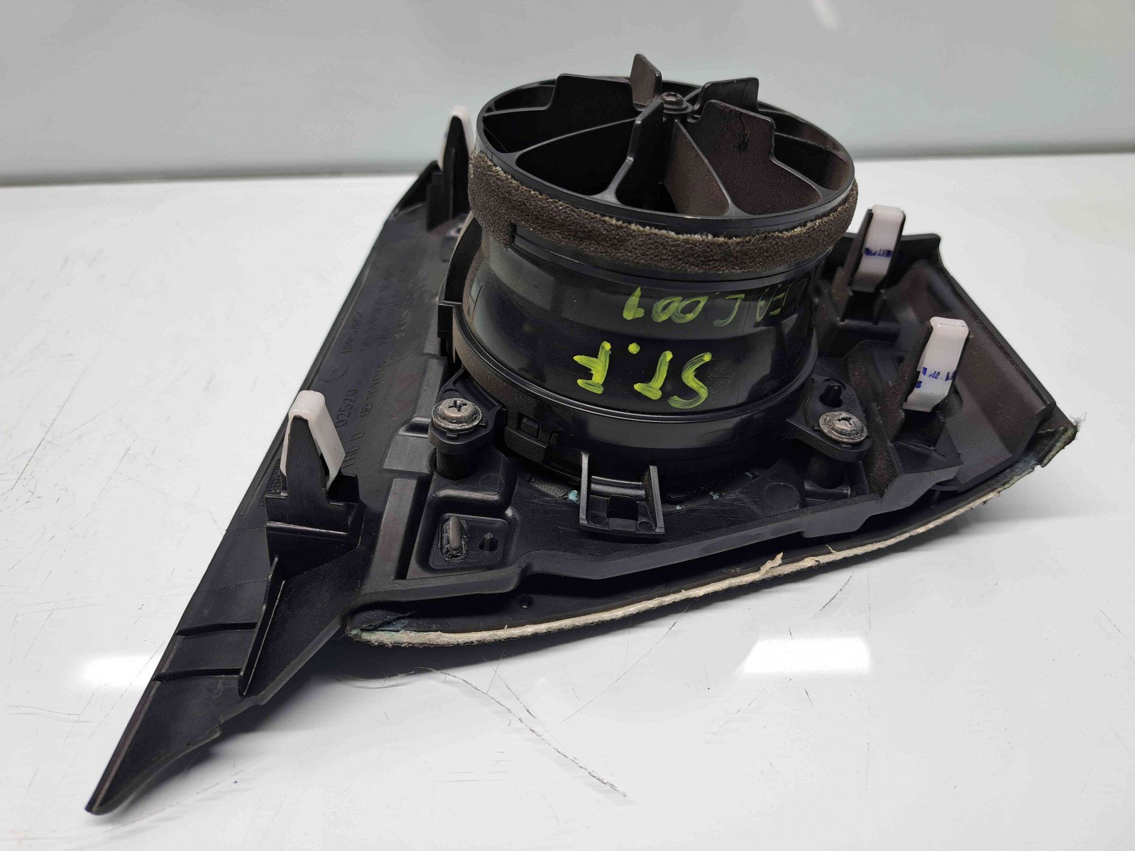 Grila aerisire stanga Toyota Corolla IX Sedan (ZRE1) [Fabr 2013-2019] 55404-02520 - imagine 4