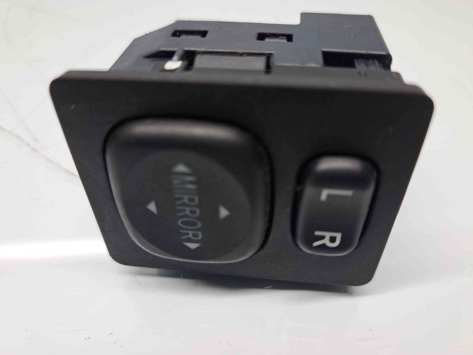 Buton reglaj oglinzi Toyota Corolla IX Sedan (ZRE1) [Fabr 2013-2019] 183640 - imagine 1