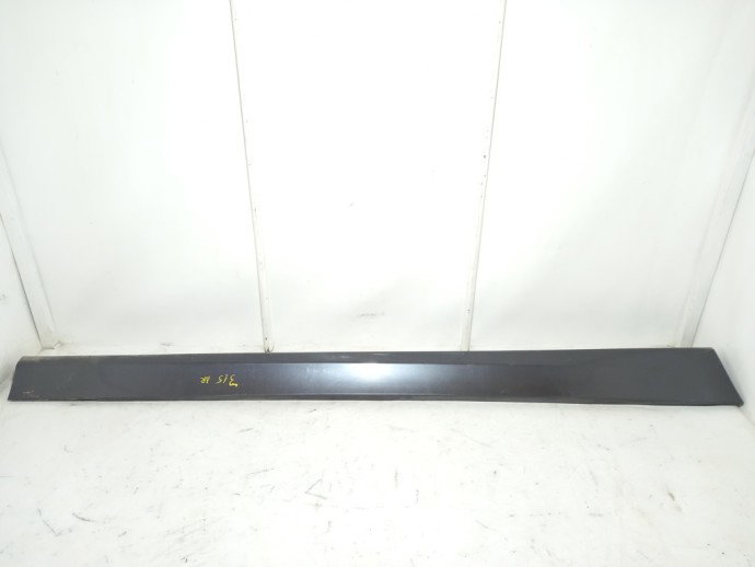 Ornament prag dreapta BMW 320D E90 2.0 M47 OEM 2005-2011
